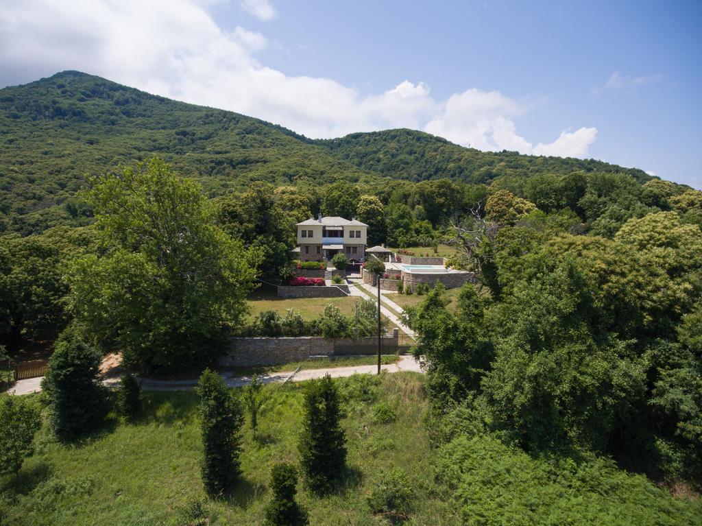 Luxury Villa With Pool In Цагарада Экстерьер фото